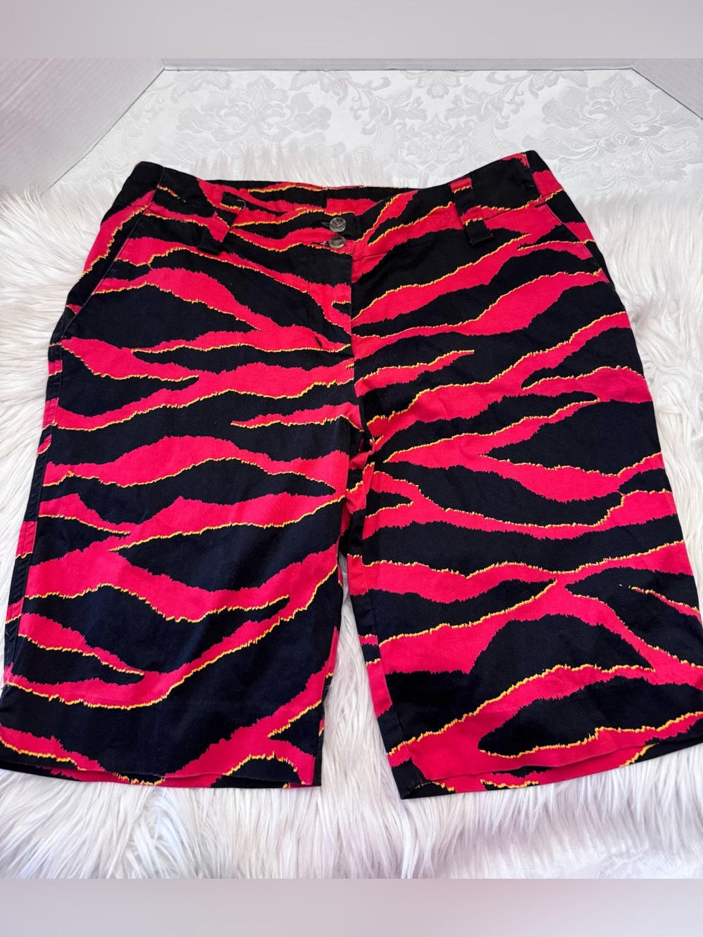 Loudmouth Golf Bermuda Shorts Cherry Bomb Size 8 Red Black Shorts Novelty